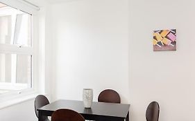 Kennington Apartment 1/Apartment